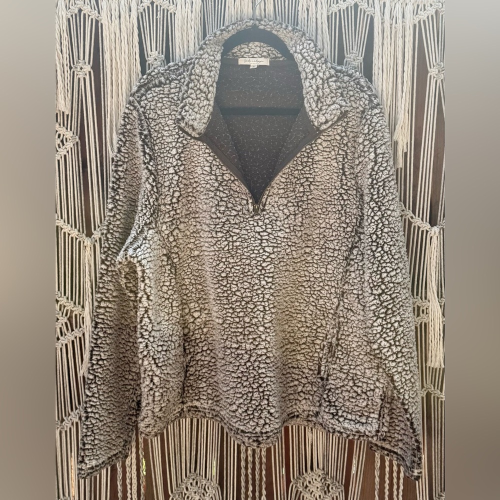 Women’s Cozy brown and cream pullover. Size XL
